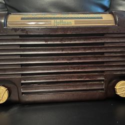 Hoffman Vintage Radio Model A-200 Needs Loop Antenna To Receive Stations