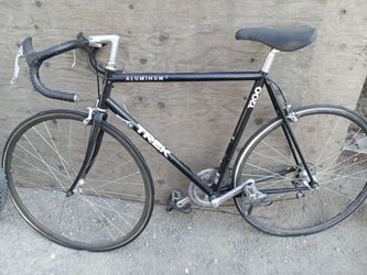 Trek road or triathlon cycle