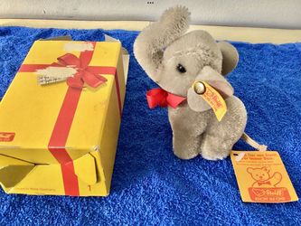 Vtg. Steiff “Jumbo” Elephant 4.5” Tall w/ Tags & Button + Box West Germany Plush Stuffed Animal Collectible