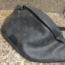 Louis Vuitton Discovery Bag 