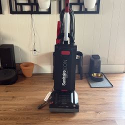 Sanitaire EON Vacuum