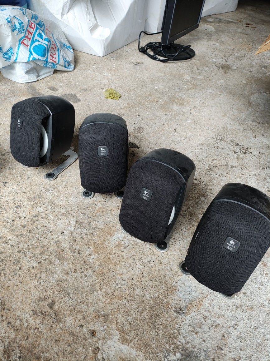 Logitech Thx Speakers Set Of 4
