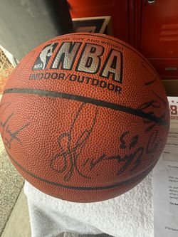 96/97 Seattle Supersonics team signed basketball