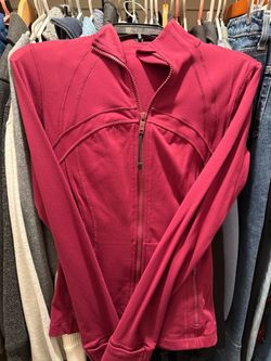 Lululemon define jacket size 6