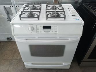 Kenmore white 4-burner slide-in range - Free delivery