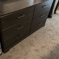 BEDROOM DRESSER