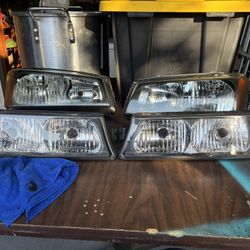 2004 Chevy Silverado Headlights 