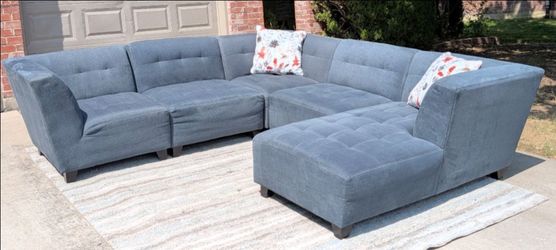 Modular Sectional Couch, DELIVERY AVAILABLE!!
