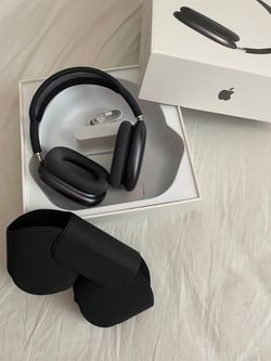Grey AirPods Max
