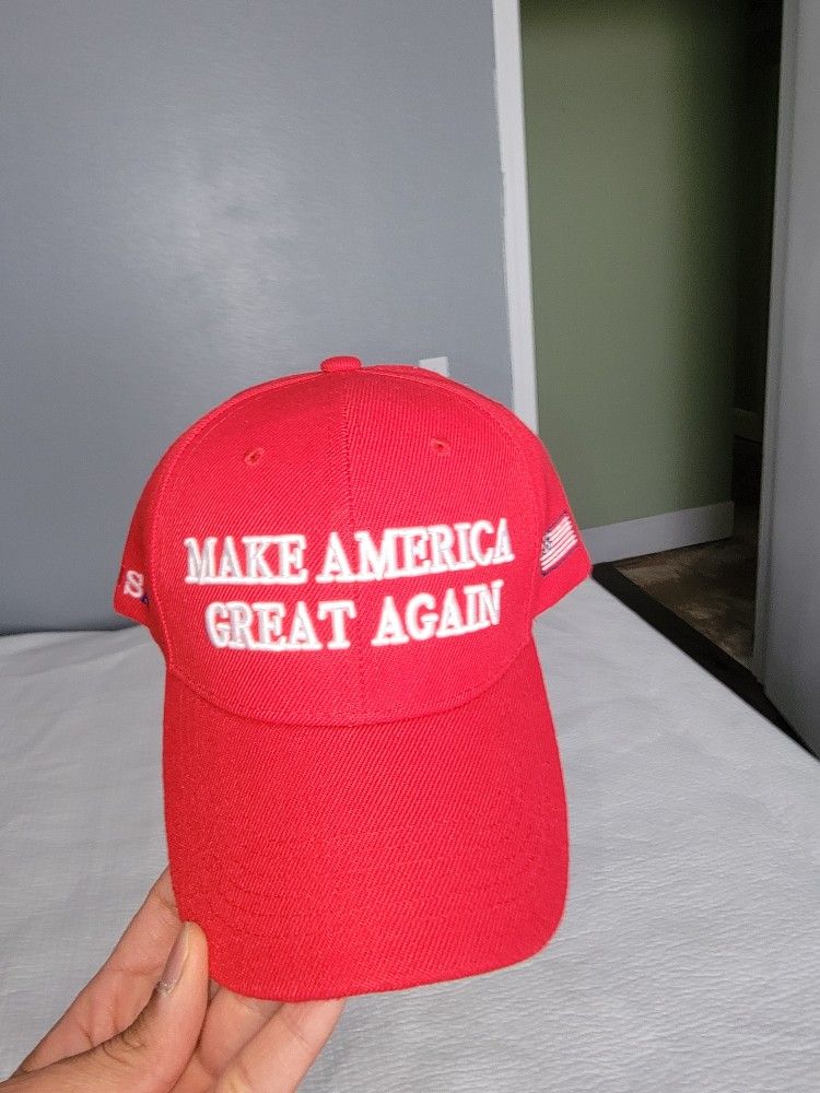 Make America Great Again Hat (Red)