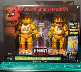 Five Nights at Freddy’s Endo Series Classic Chica & Withered Chica Jazwares Collector Figure