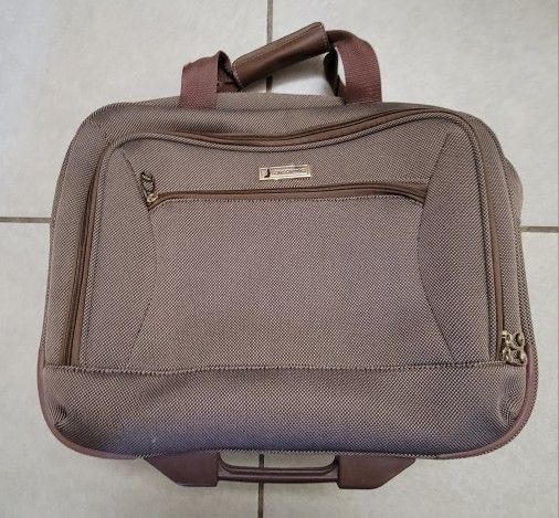 London Fog Rolling Wheels Small Suitcase Kensington Carry-On Travel Bag