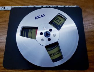 7 AKAI R-7M Metallic Take Up Reel Blue Label & Ampex 20:20 7 inch