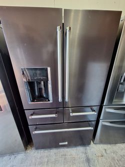 KitchenAid 5-Door Freestanding Refrigerator with Platinum Interior Design and PrintShield