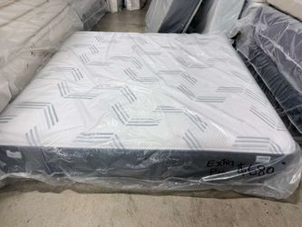 King mattress Therapedic extra firm $695