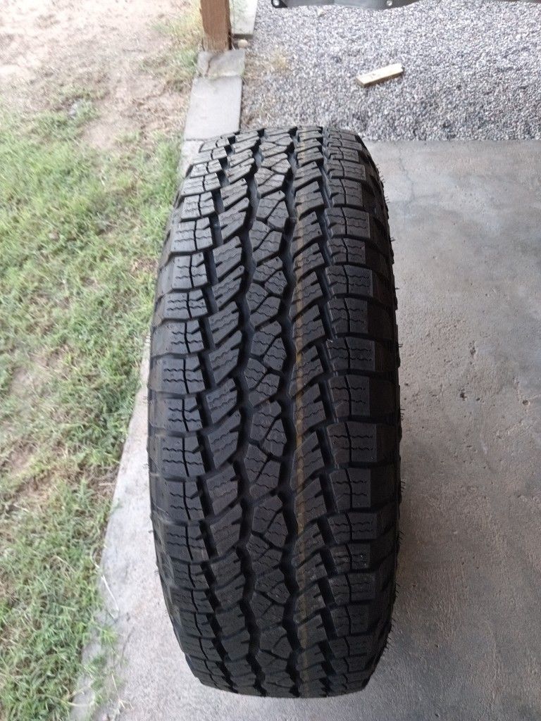 1,, 245/75 R17