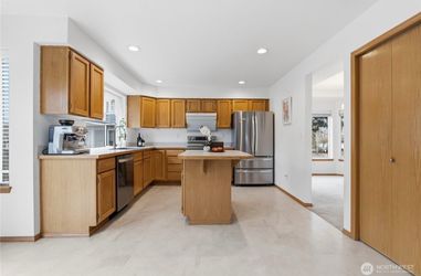 Kitchen full