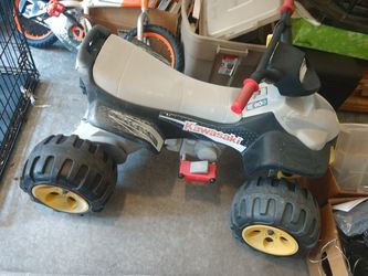 Lots of items in Garage for sale!! Come take a look...make an offer!