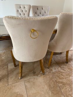 Modern Dining table with 6 matching chairs