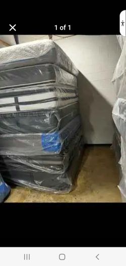 Queen bed pillow top can deliver new