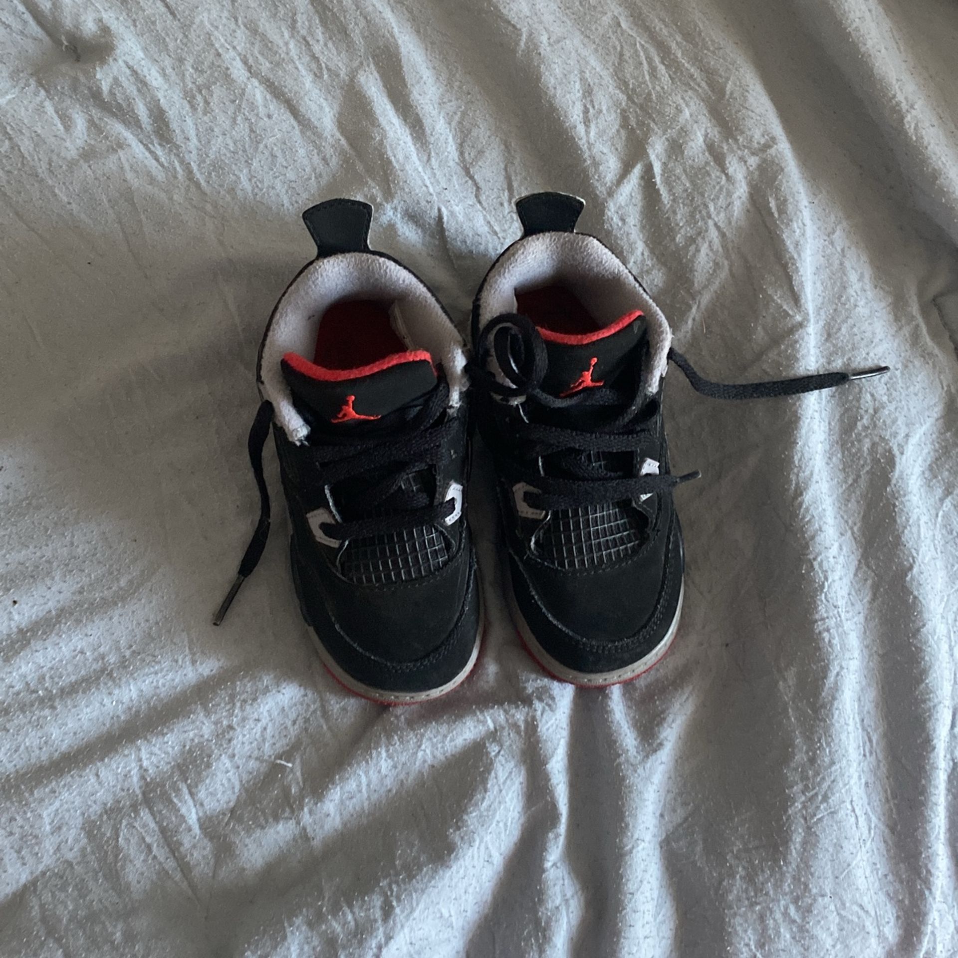 Jordan 4’s Toddler 8c Breds 
