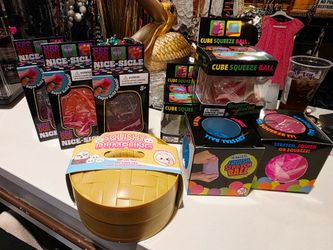 NeeDoh- squishy strech balls/squeeze balls