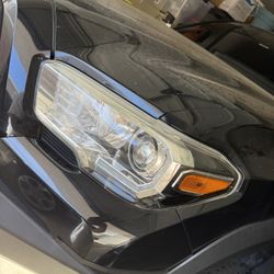Toyota Tacoma Headlights Oem 