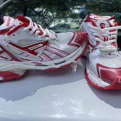 Size 43 Balenciaga Runners