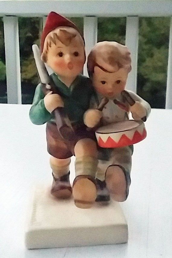 Rare Vintage Hummel Goebel Figurine Volunteers