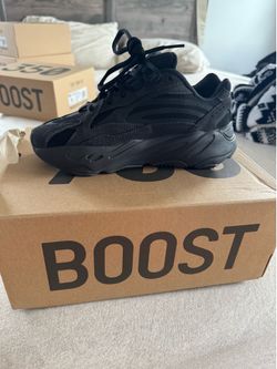 Yeezy Boost 700 V2