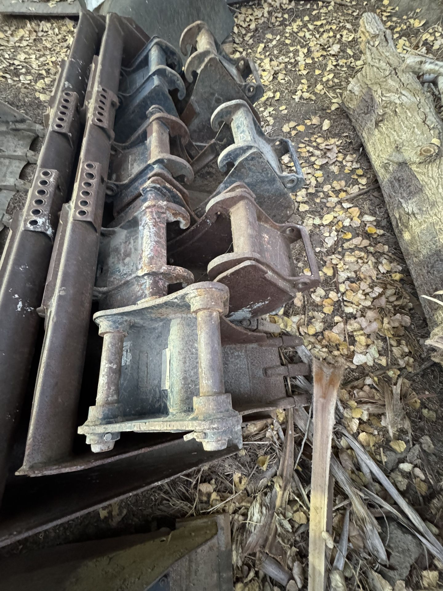 BOBCAT/CATERPILLAR Buckets
