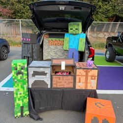 Minecraft Decor For Your Next Bday Party?! FREE