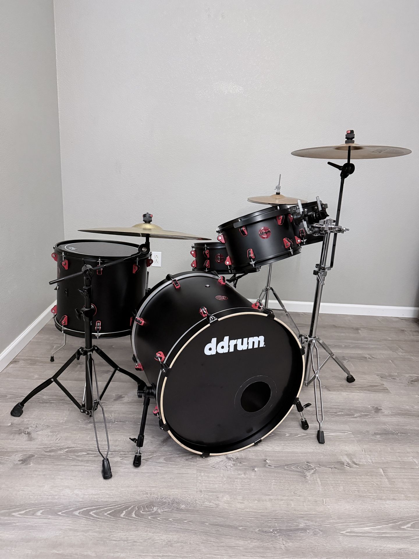 Sale/Trade ddrum Hybrid 5 Acoustic /Electric Drum Complete Set - Black with Red