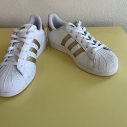 New Womens Adidas Gold Superstar Sneakers  6.5/7.5