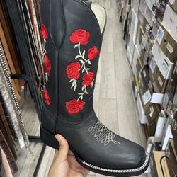 womens western boots