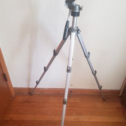 40 Inch Tripod