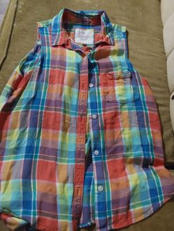 Sleeveless collared checkered shirt