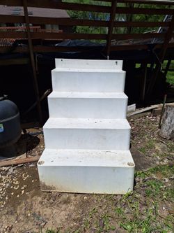 EZ STEPS POOL STEPS