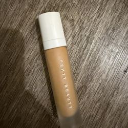 330 Fenty Beauty Foundation 