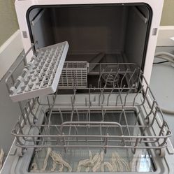Countertop dishwasher