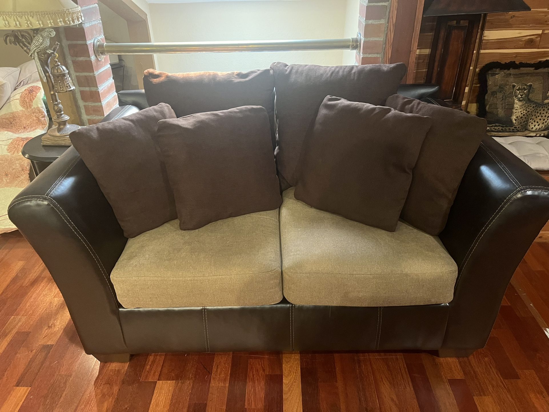 Loveseat, Table , Round Leather Table