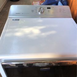 Maytag Bravos Xl Dryer Excellent  Condition 