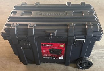 Large 37 in. Heavy Duty Rolling Toolbox with Tool Tray and Keyed Lock