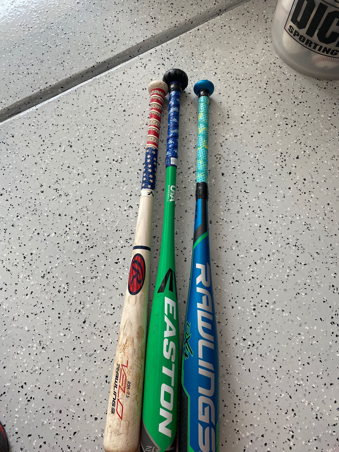 Easton, Rawlings baseball bats