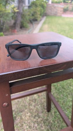 Lacoste Sunglassess