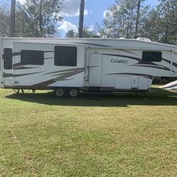 2009 Cameo Travel Trailer by Carriage 