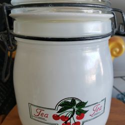 Cherries Tea Canister, 3/4 litre, Carlton Glass, Ermetico, Made in USA

