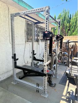 Rogue monster Rm-4 for sale w/Monster Trolly arms set up / Bench not included sold.