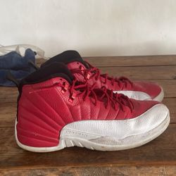 Jordan 12 Retro Reds