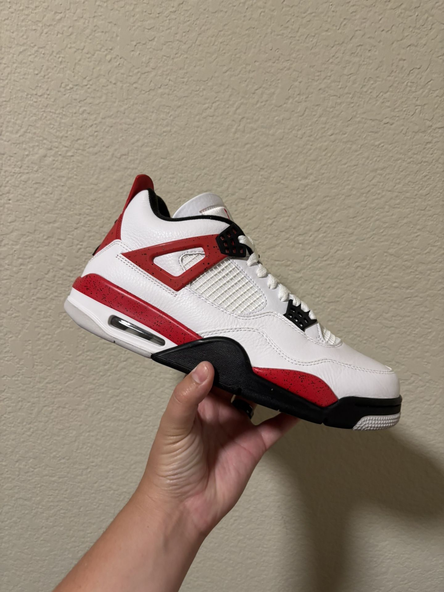 Jordan Retro 4 Red Cement
